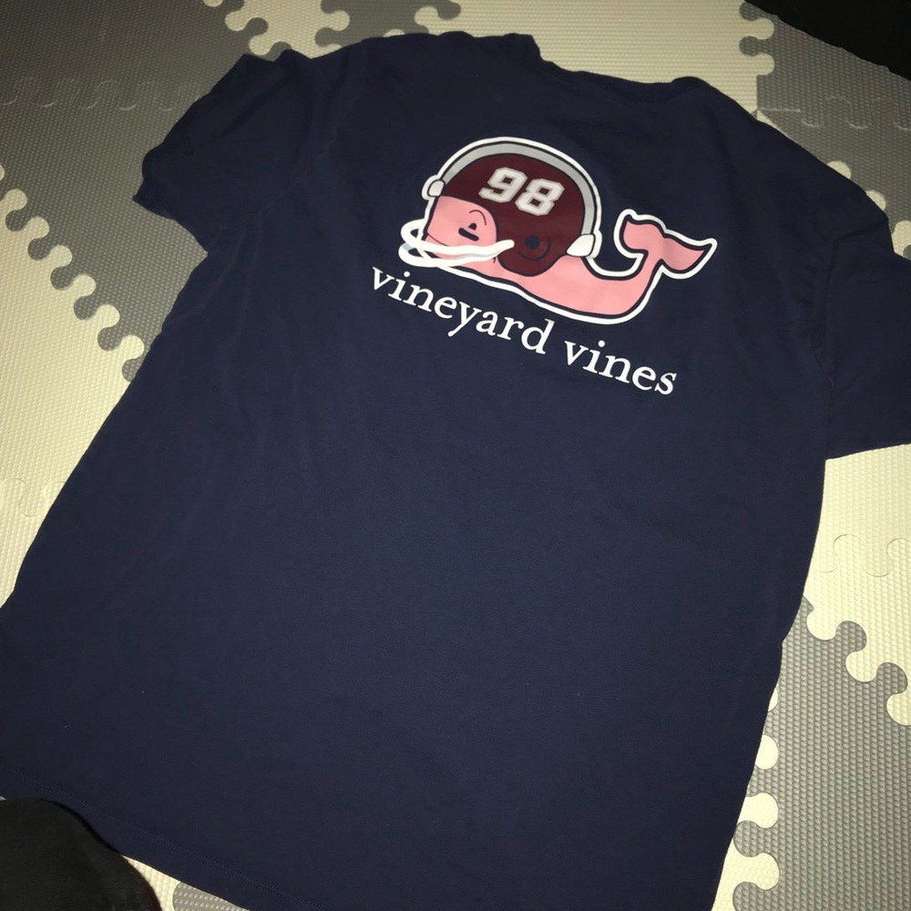 Vineyard Vines Tee. Boys XL